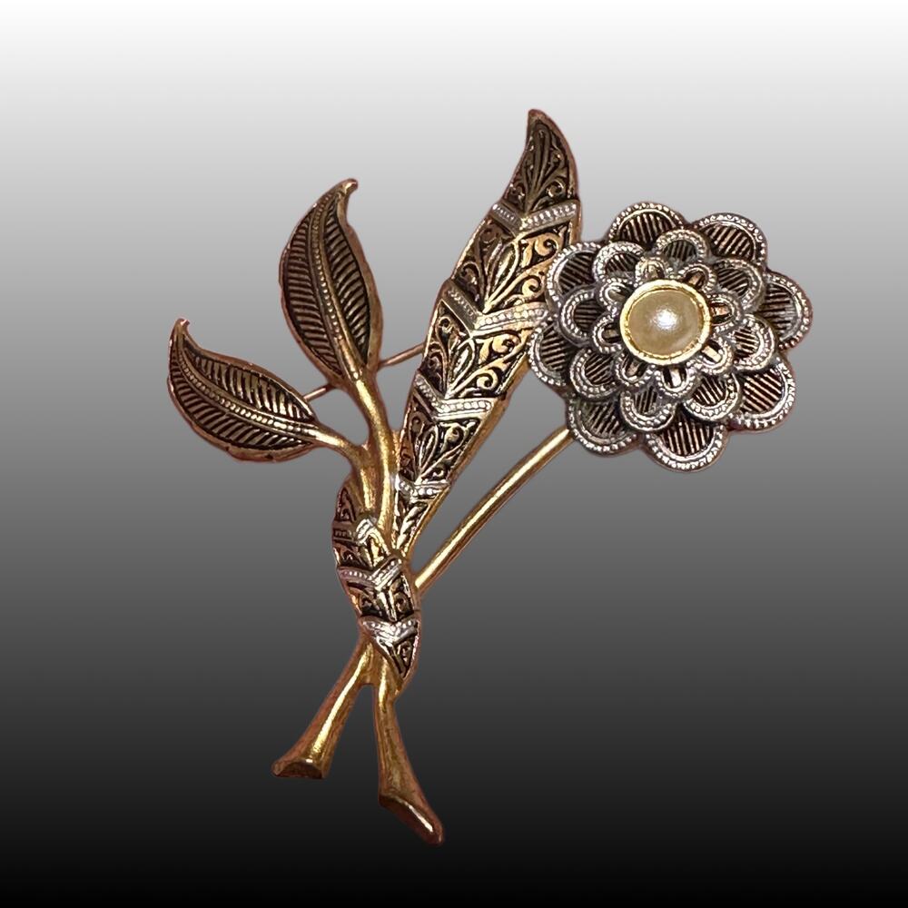 Vintage Spanish Damascene Flower Brooch Signed Spain Two Tone Brooch